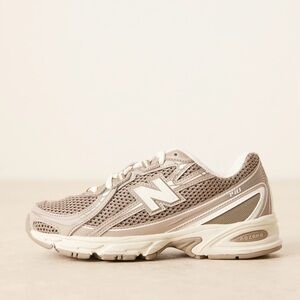 Balance Women's 740 Athletic Shoe